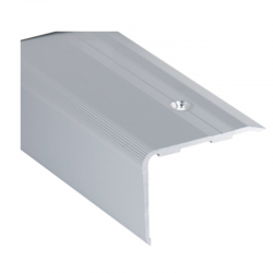 Nez de marche strié jupe...