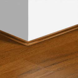 Contre plinthe moulure...