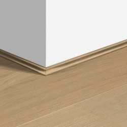 Contre plinthe parquet...